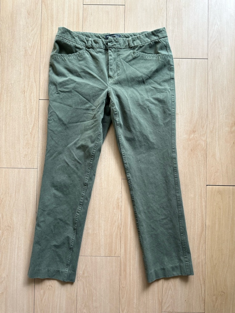 Banana Republic Olive Green Chino Pants Size 8